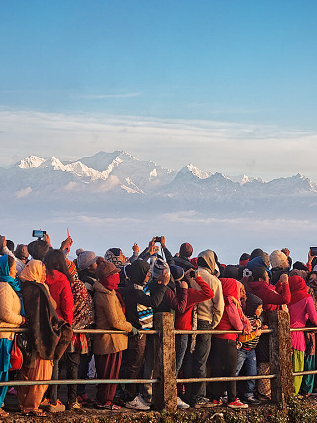 Is it safe to visit Darjeeling during this Durga Puja?